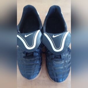 Nike Black and White Men's Soccer Shoes